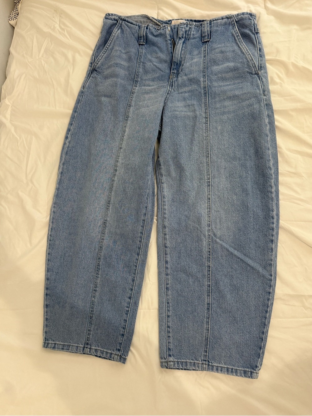 Womens Light Blue Jeans - barrel leg